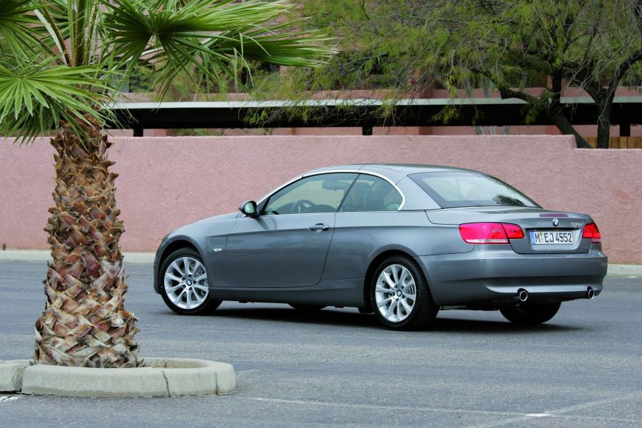  BMW 3-Series Convertible 2007 года  (фото 32 из 239)